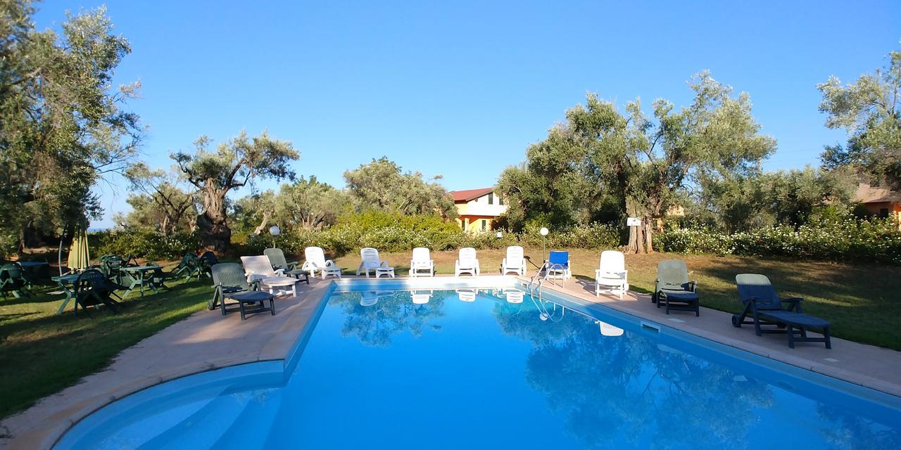 La Piana Degli Ulivi Bed & Breakfast Rossano Exterior photo